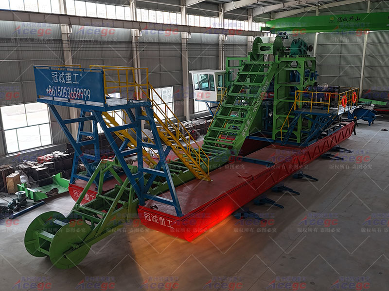 挖沙淘金船實(shí)地廠家